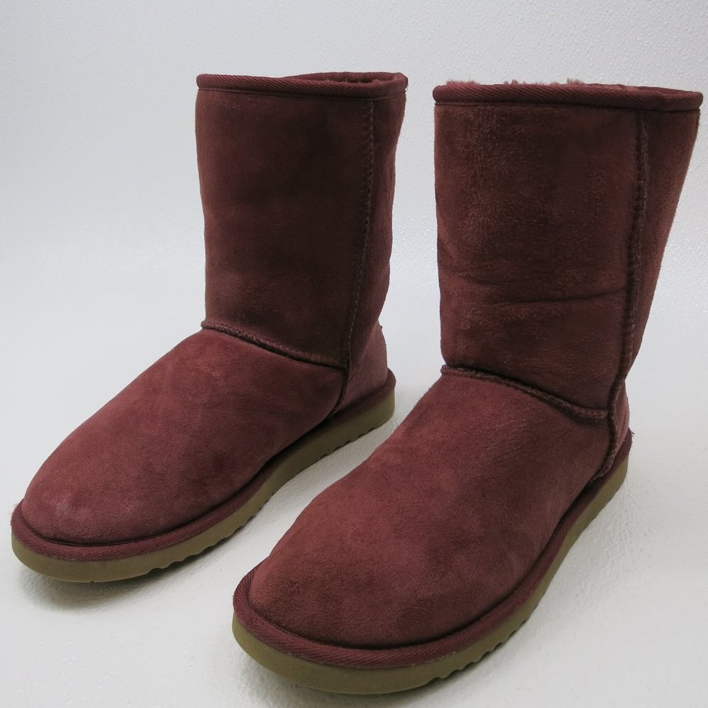 UGG Australia 5825 Classic Short Insulated Boots Shoes 9